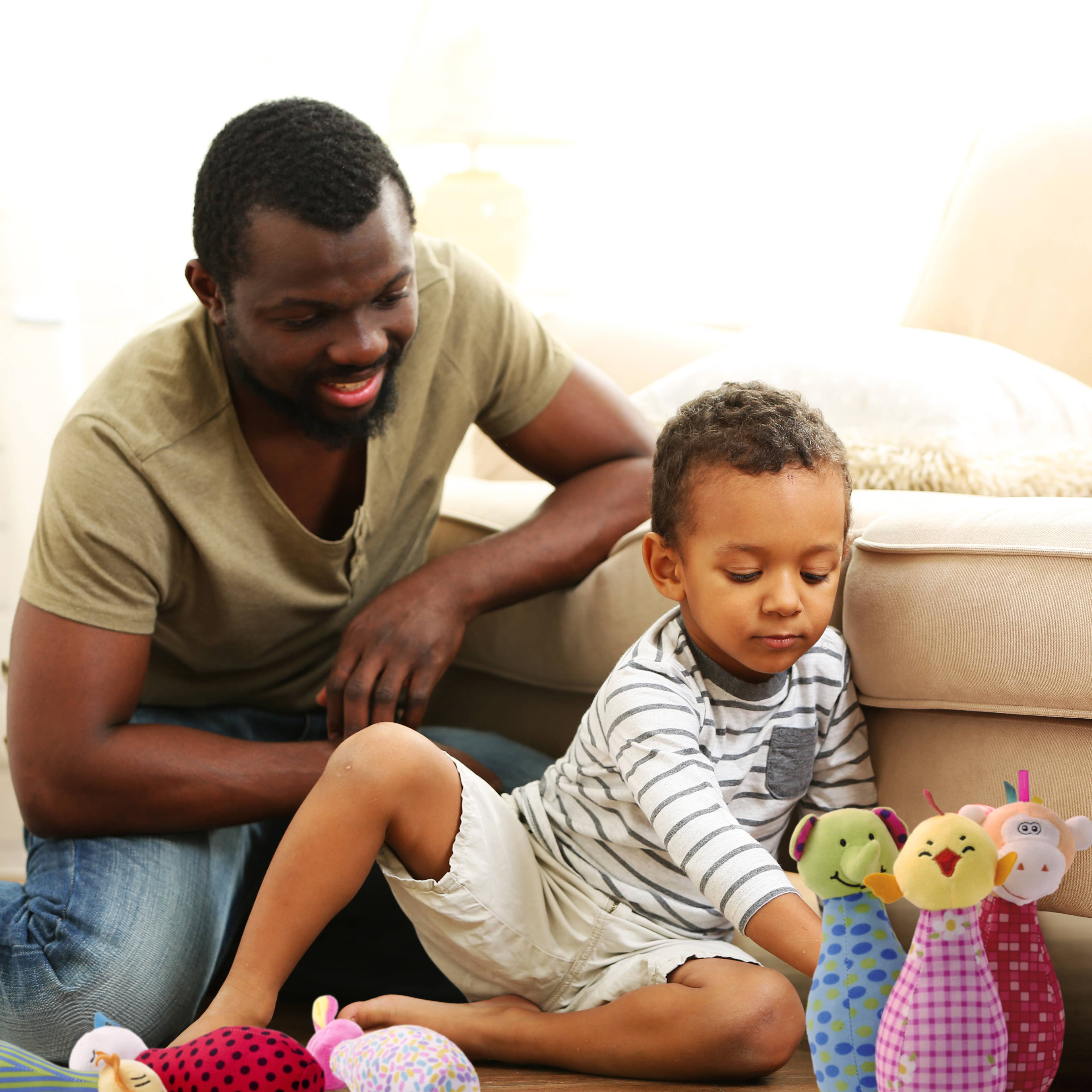 The Twiddlers - Vente Peluche – enfant et bébé - Set de bowling en peluche 6 quilles, quilles d’animaux en peluche avec balle6