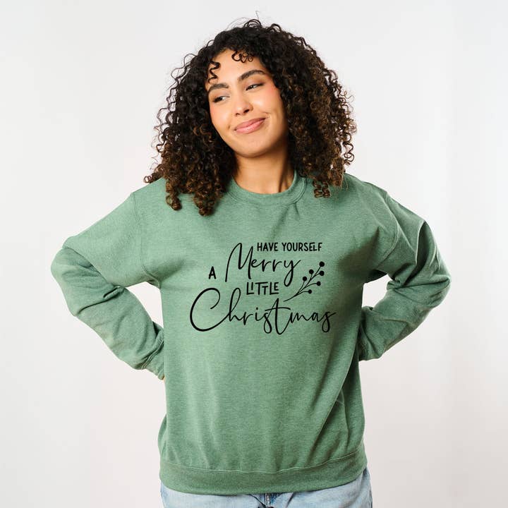 Portez un sweat-shirt aux baies de Joyeux Petit Noël pour la vente par Olive And Ivory Wholesale