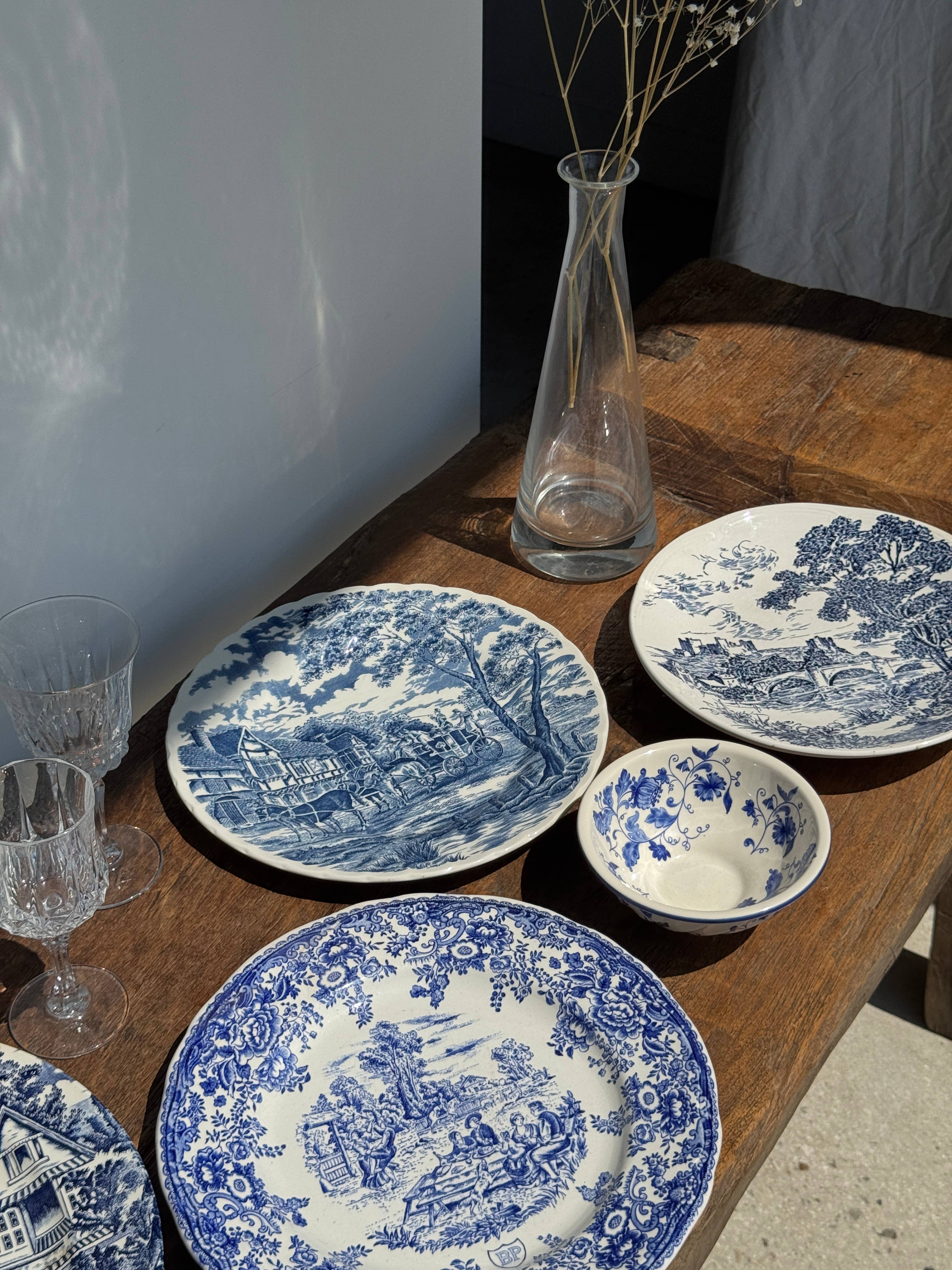 Office Objets - Wholesale Dinner Plate - Set of 2 earthenware plates with blue decoration10