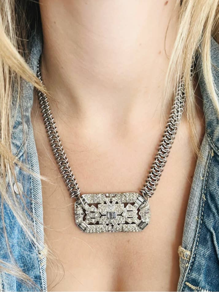 Collier boucle strass Art Déco pour la vente par hipV Modern Vintage Jewelry