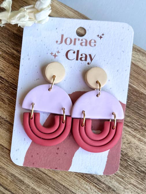 Boucle d'oreille en argile Pink + Mustard Arch pour la vente par Maude West Company