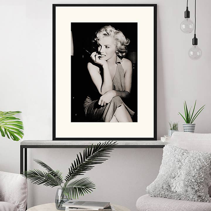 Nero Stampa artistica con immagine di Marilyn Monroe incorniciata in vendita all'ingrosso su Faire