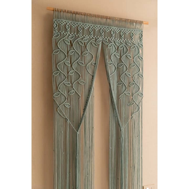 HeartCrafted – wholesale Curtain – Macrame Leaves Curtain C019