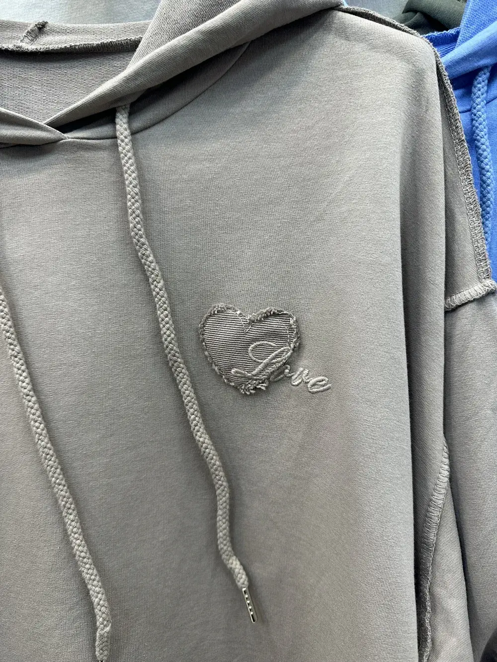 Mimi & Gogo – Großhandel Sweatshirt – Damen – Besticktes Patchwork-Sweatshirt Love, Einheitsgröße5