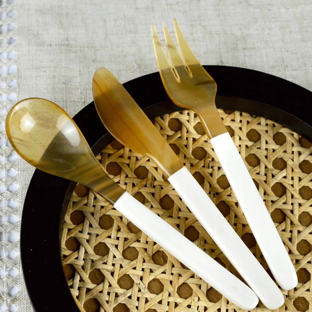 Luala Silk – wholesale Blandat bestickset – Buffalo Horn Bestick Set - sked gaffel och smör kniv-vit/Blond5