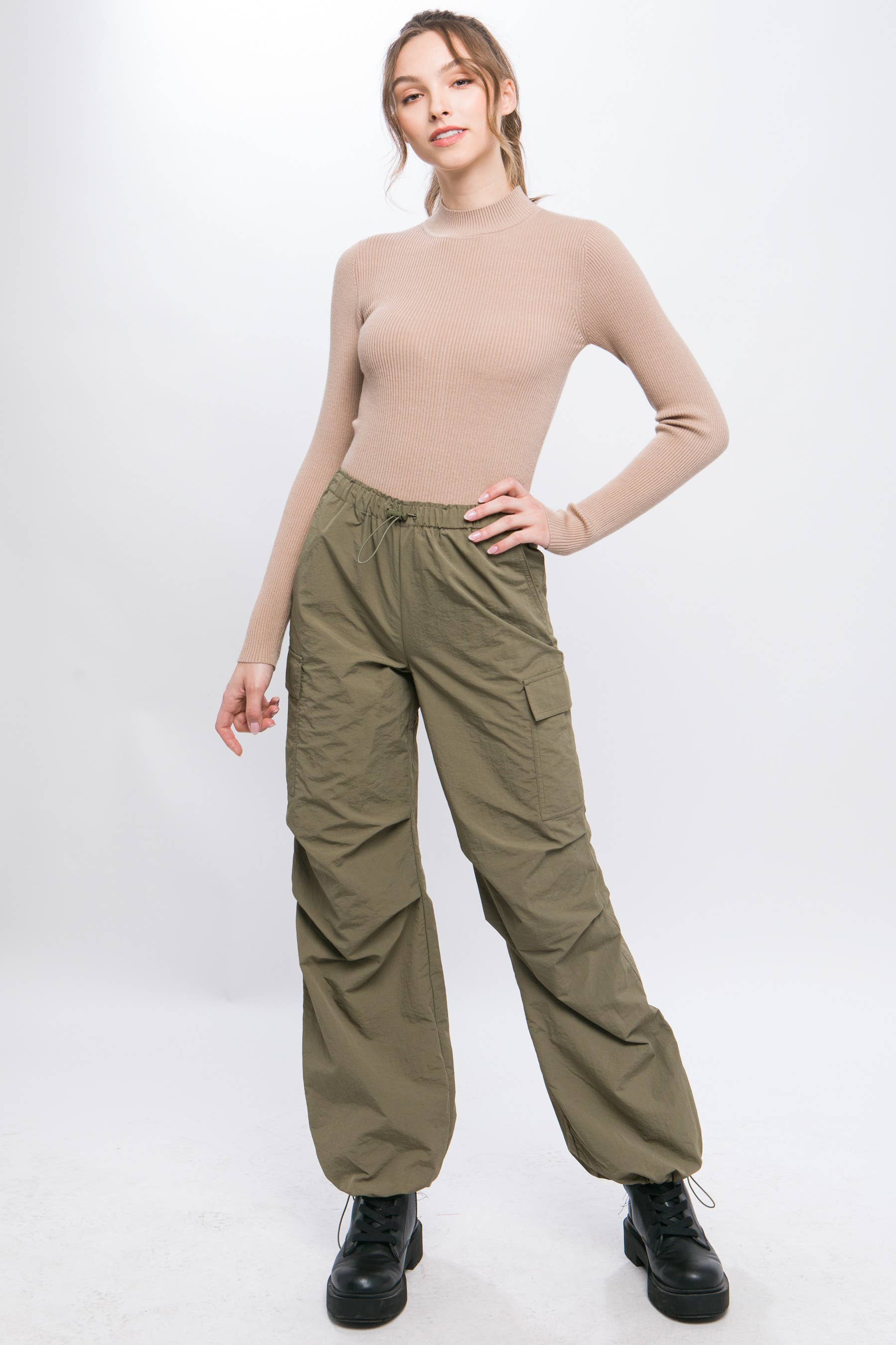 42POPS – wholesale Pants – Women's – `.SI-25286 Loose Fit Parachute Cargo Pants4