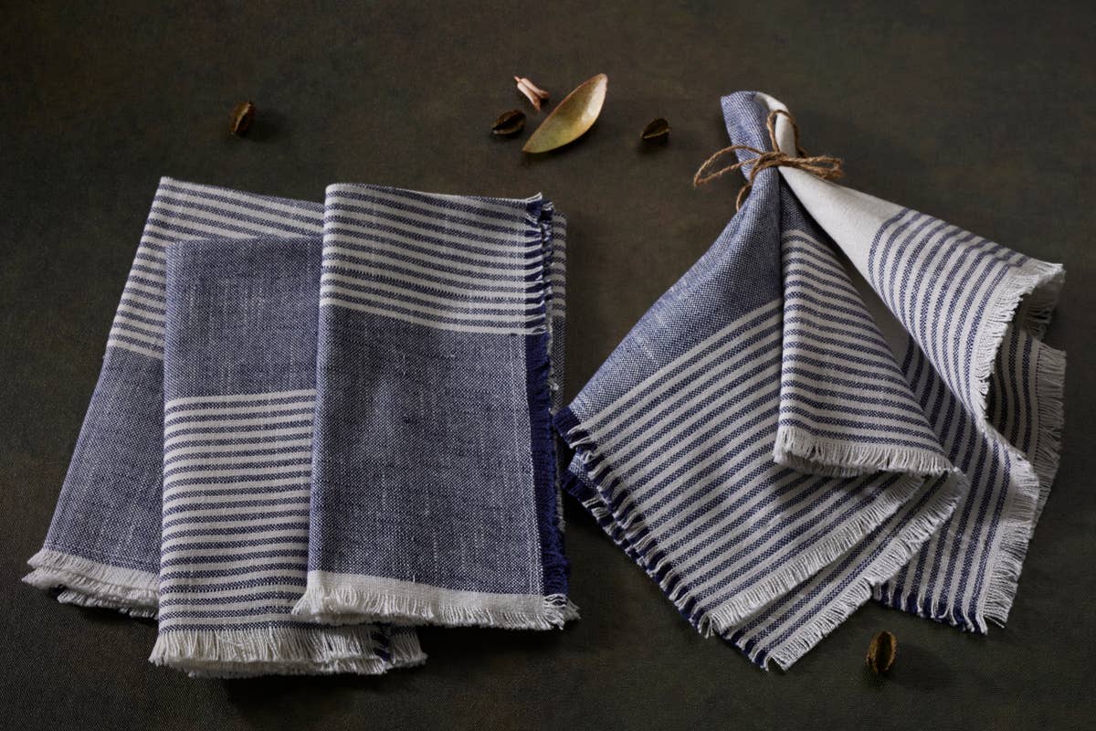 Rich Home Linens - Vente Serviettes de table en tissu - Serviettes à rayures en coton - Ensemble de 4 serviettes de 18 po carrés 2