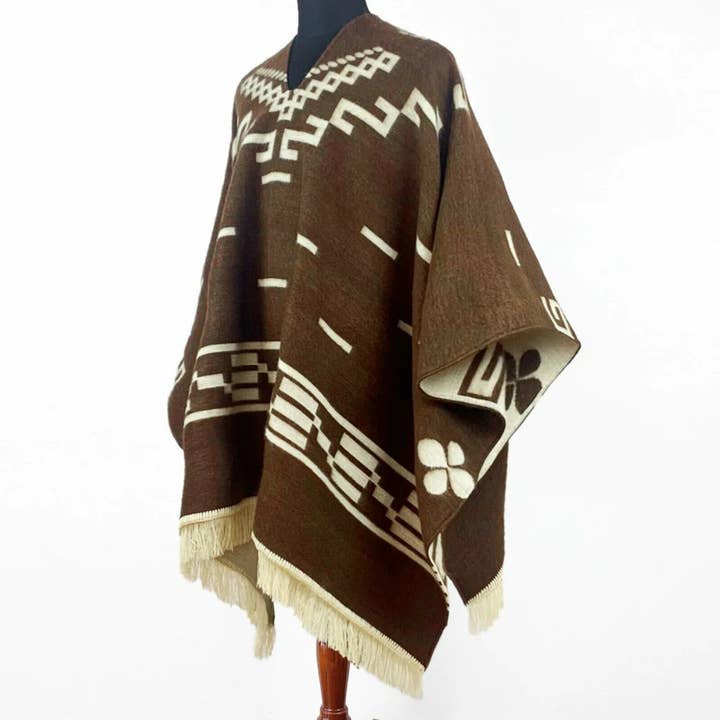 Eastwood Alpaka-Poncho für den Großhandel von Choice Alpaca Products
