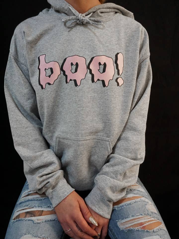 boo! Hættetrøje for engroshandel hos Shop Alloe | Print & Media Co.