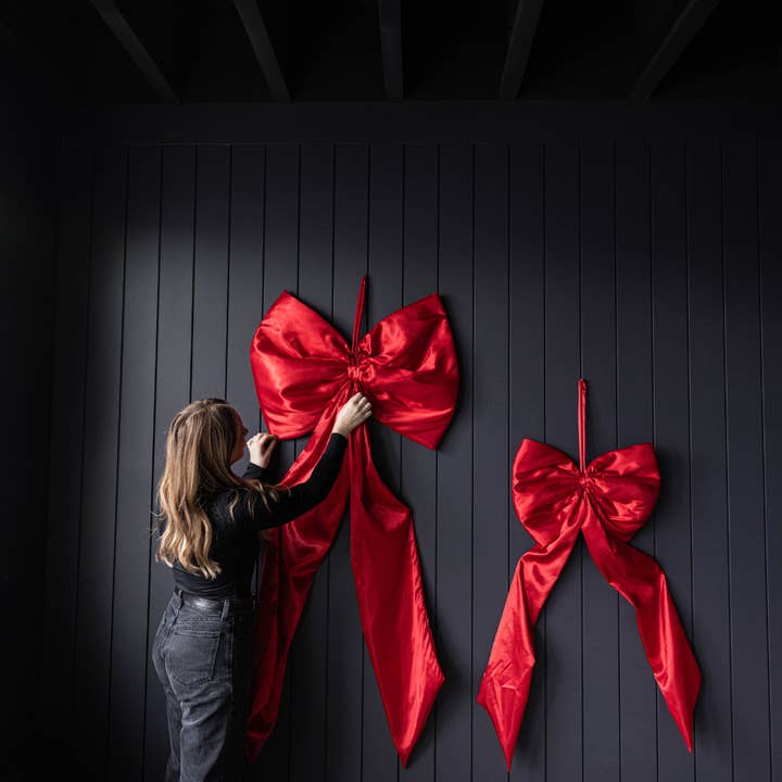 Luxe B Co - Wholesale Christmas Decoration - Bows Oversized Red Satin Fabric0