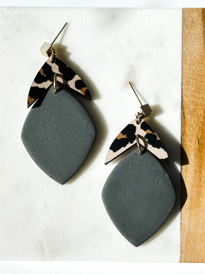 Valentina | Lush Grey & Leopard | Single aus Polymer Clay & Wood für den Großhandel von Aves + Brit | Handmade Midwest Modern Jewelry