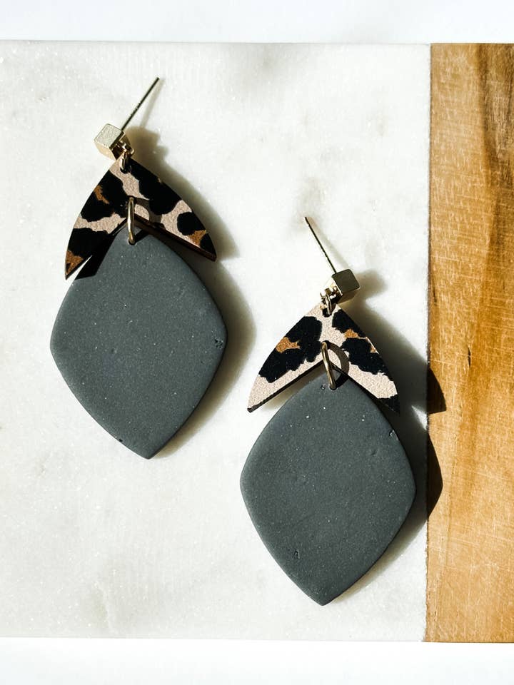 Valentina | Lush Grey & Leopard | Single polymeerklei en hout voor wholesale door Aves + Brit | Handmade Midwest Modern Jewelry