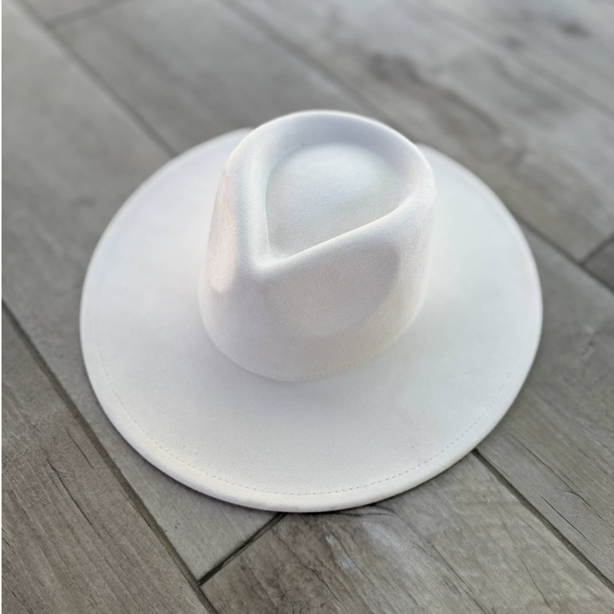 Queens INC - Wholesale Fedora - Women's - 🤎 Vegan Suede Wide Brim Rancher Hat – Unisex, 4" Flat Brim1