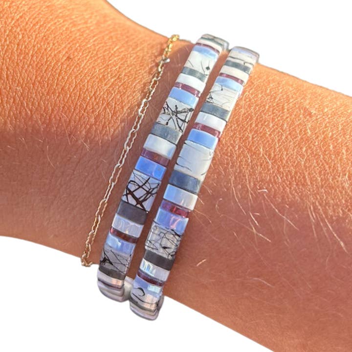 Armreif Dusky Dolphin für den Großhandel von Siren Swim Co