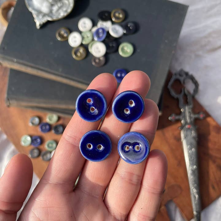 Silver Beast Studio - Wholesale Sewing Button/Snap - 18mm Original Buttons (Set of 5)2