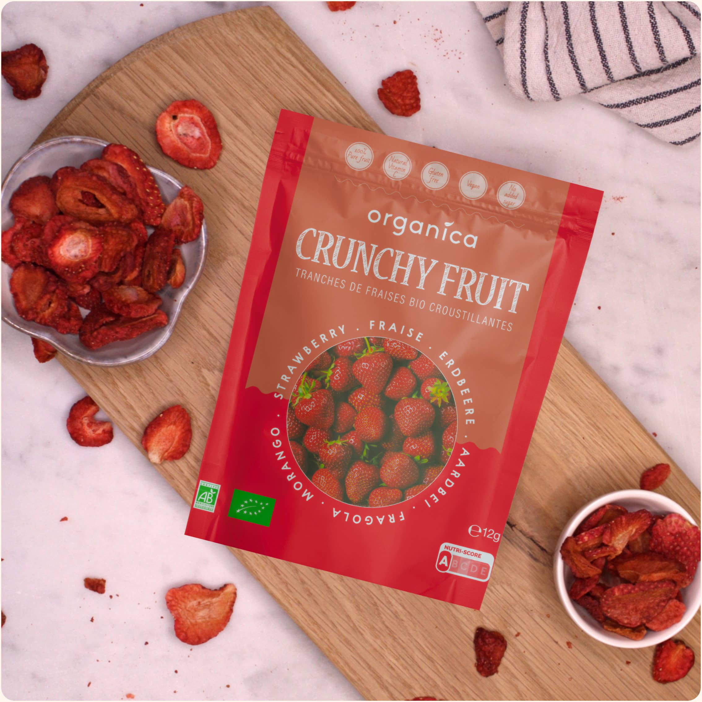 Organica - Wholesale Dried/Dehydrated Fruit - Organic freeze-dried strawberries 100% pure fruit | Organica Food3