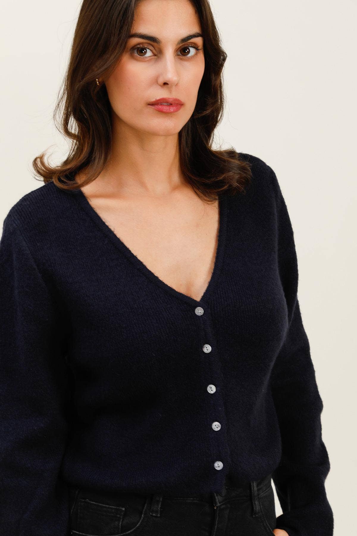 CHOKLATE PARIS - Wholesale Cardigan - Dames - Mila vest met V-hals in breiwerk - 8811-15