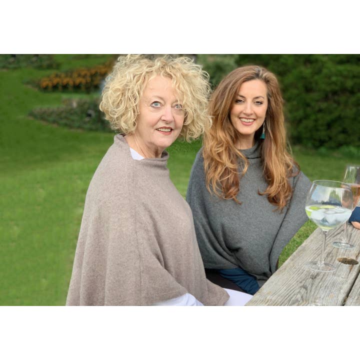 Creatico - Wholesale Poncho – Women's - House of Conti Firenze Cashmere Blend Italian Poncho Regular37