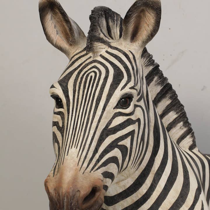 LM Treasures - Wholesale Decorative Tabletop Object - Zebra Bench Life Size Statue5