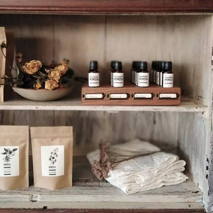 Mimosa Botanicals - Wholesale Essential Oil - Essential Oil Blend Starter Display package0