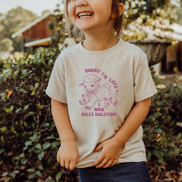 T-shirt Enfant Dilly Dallying pour la vente par Red Stone Rebel Clothing Co.