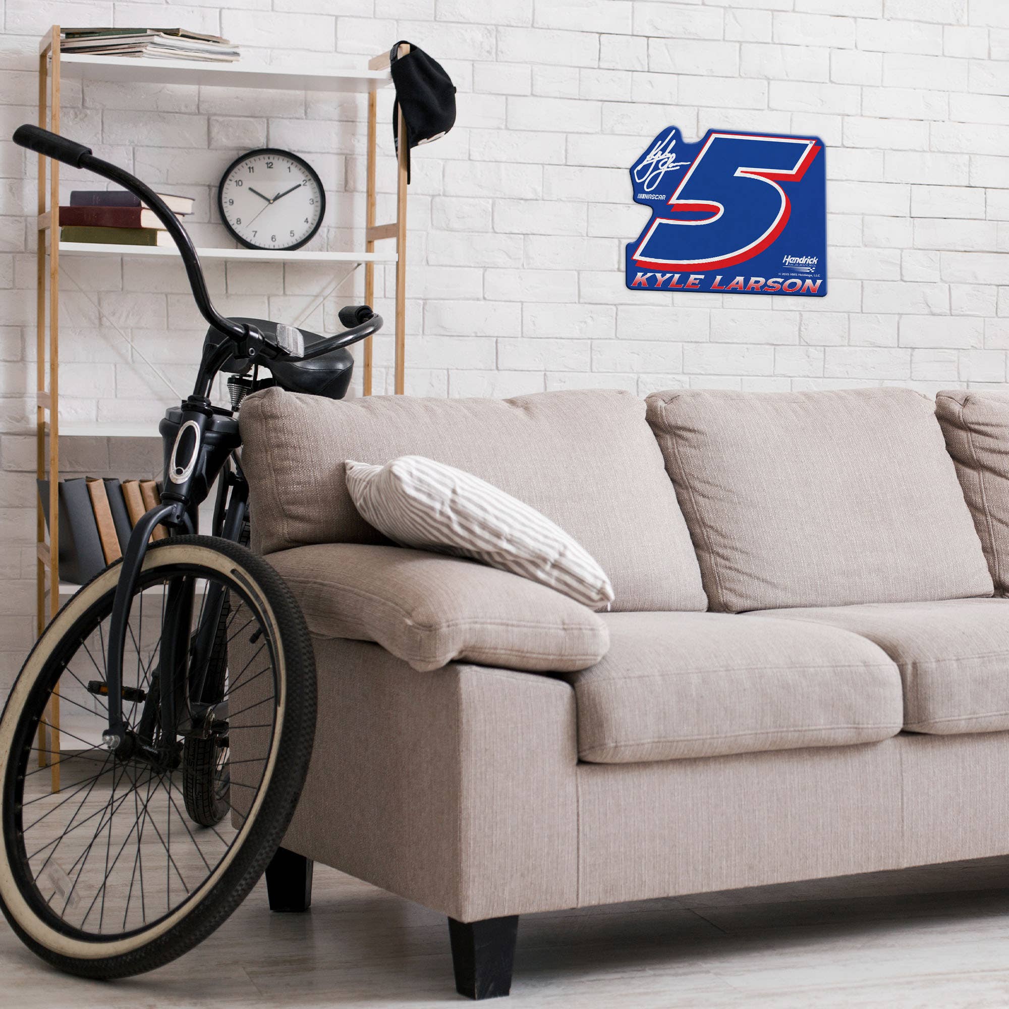 Rico Industries - Vente Pancarte - Fanion découpé en forme de NASCAR Racing Kyle Larson2