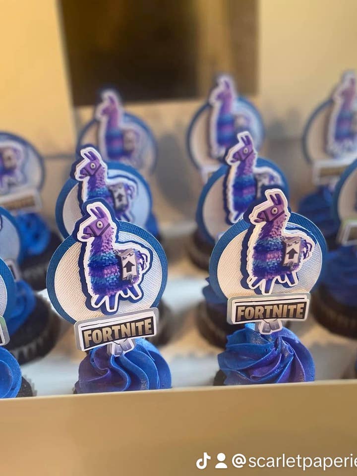 Décorations de Cupcakes sur le Thème du Jeu Vidéo pour la vente par Scarlet Paperie