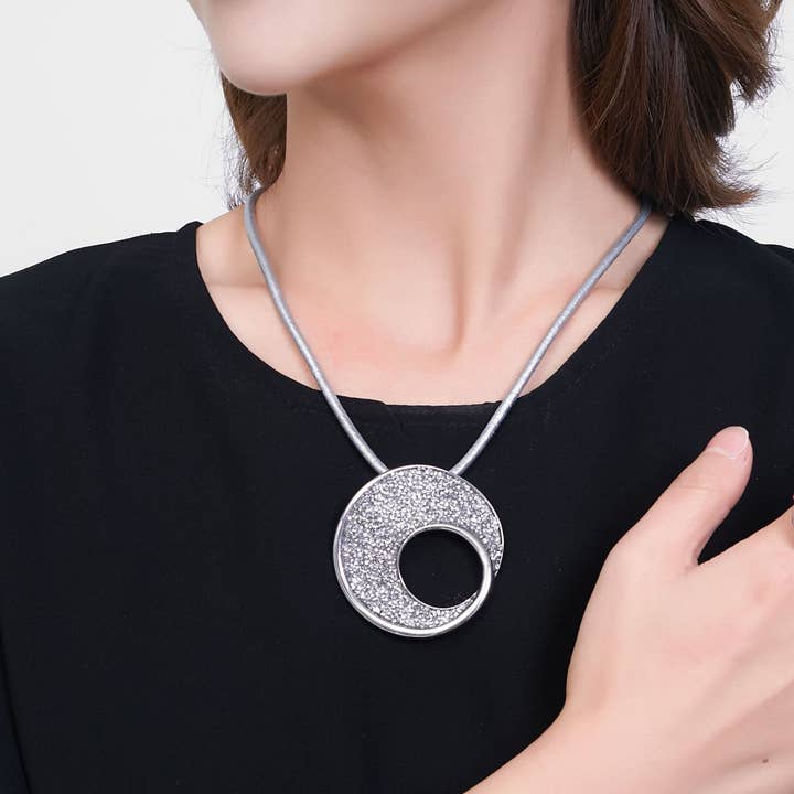 Collana Gislaine per la vendita all'ingrosso da parte di BELLE MISS