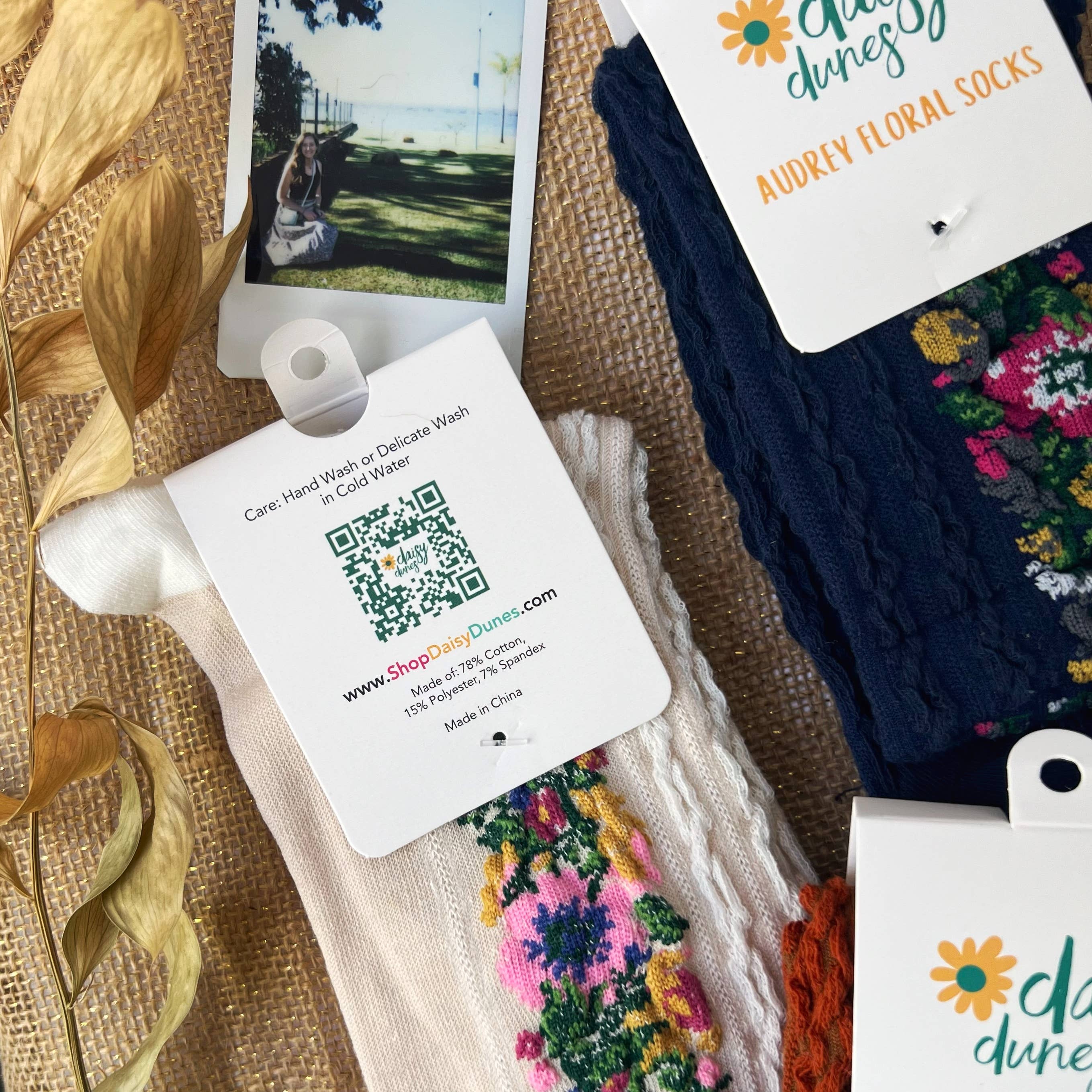 Daisy Dunes - Wholesale Socks - Women's - Audrey Vintage Socks4