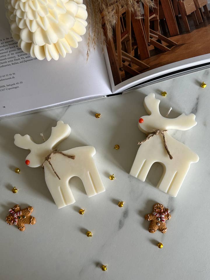 Reindeer Candle for wholesale by Serene Home