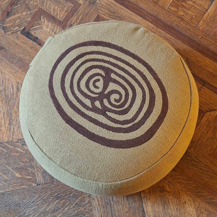 Yoga Pillow | Labyrinth for wholesale by Koperberg