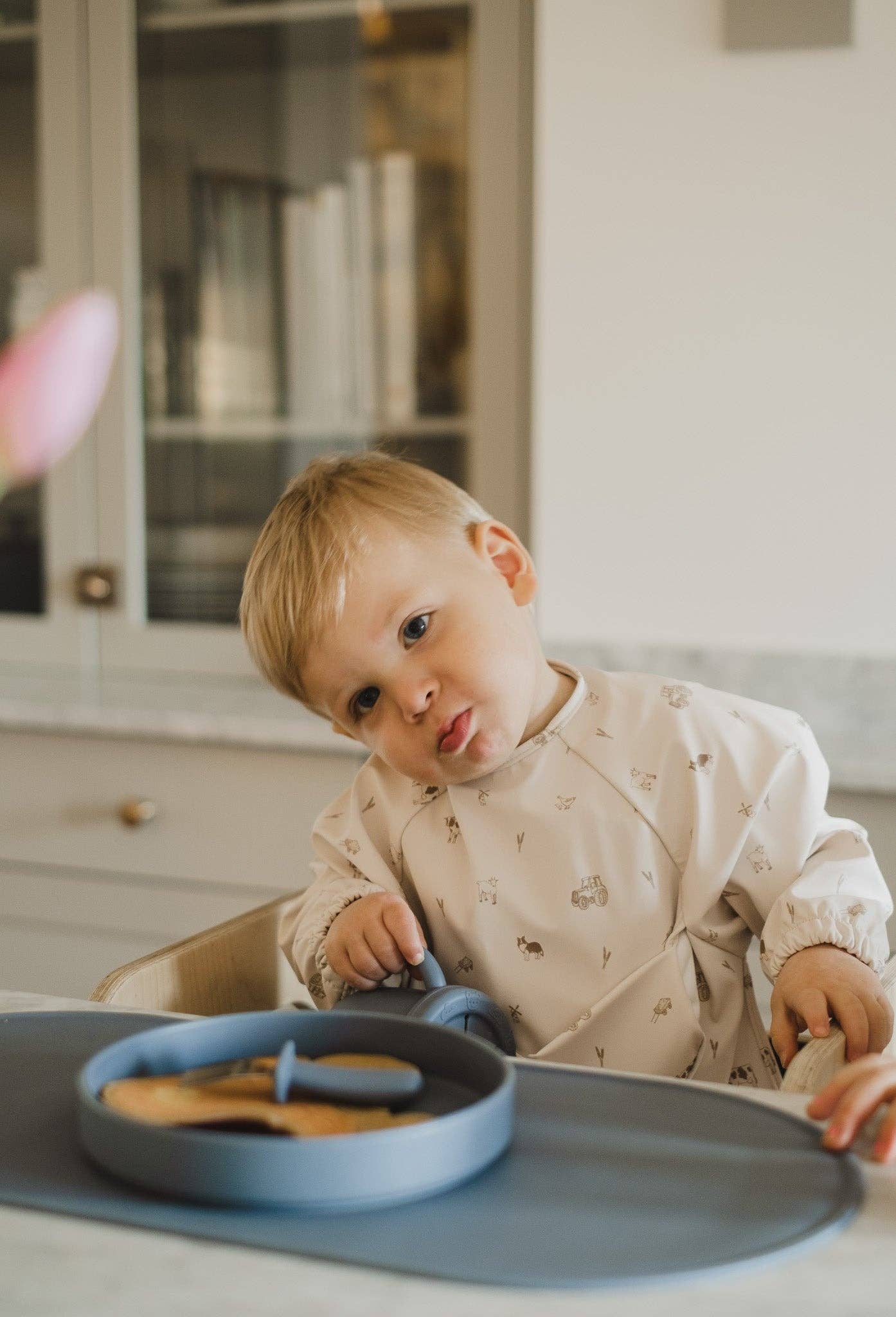 Micasso & Co - Wholesale Apron - Kids - Long-sleeve bib with integrated pocket13