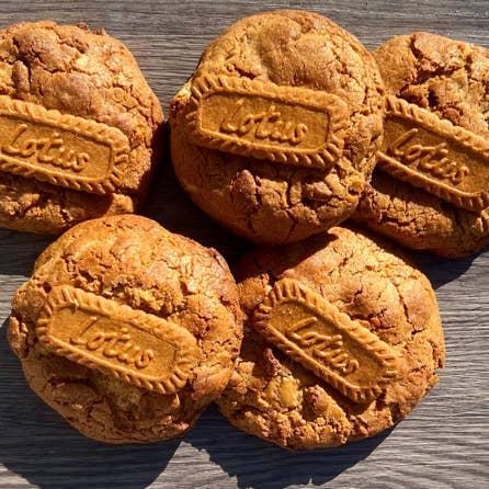 CLICK by MONICA´S BAKERY - Venta al por mayor Galletas - COOKIES BISCOFF RELLENAS DE CREMA LOTUS 120gr