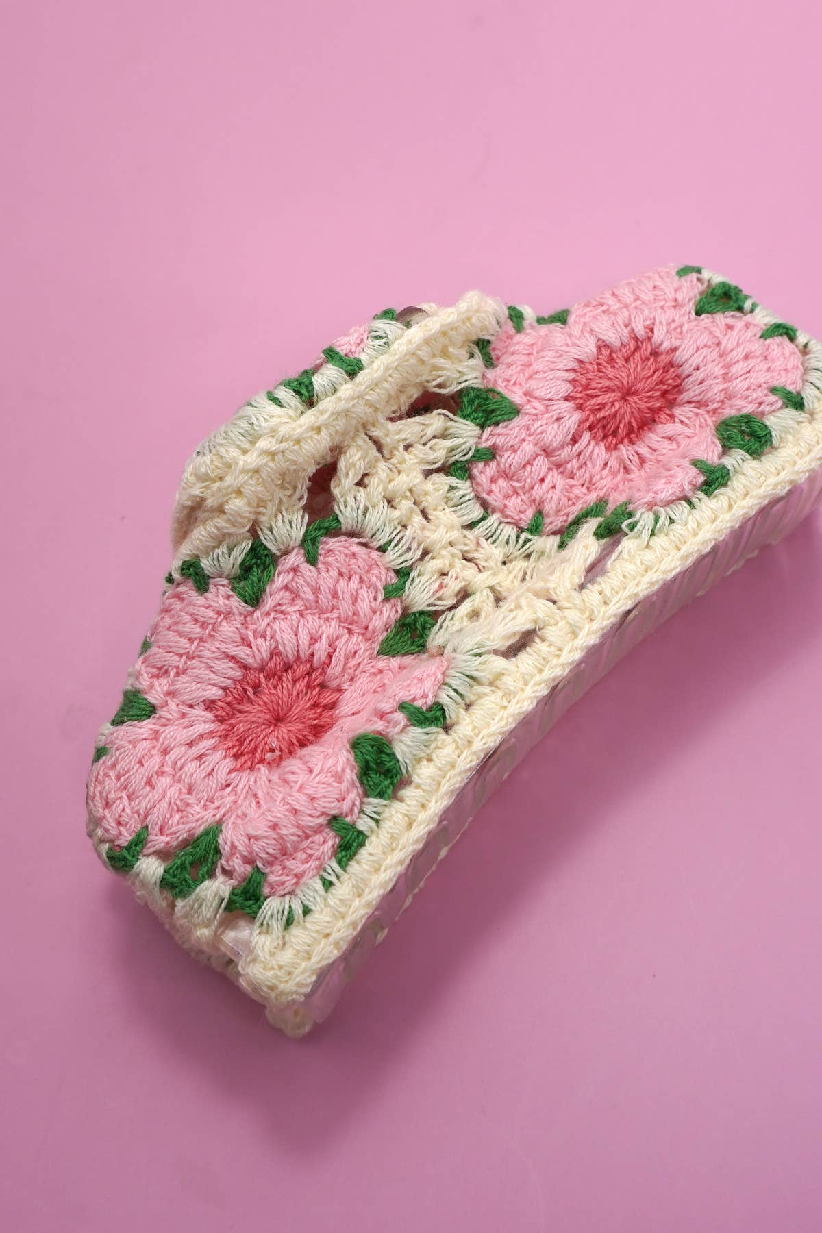 JOSSLYN by wall to wall - Wholesale Hair Clip - Women's - JUMBO HANDMADE CROCHET FLORAL HAIR CLAW CLIPS | 40H9389