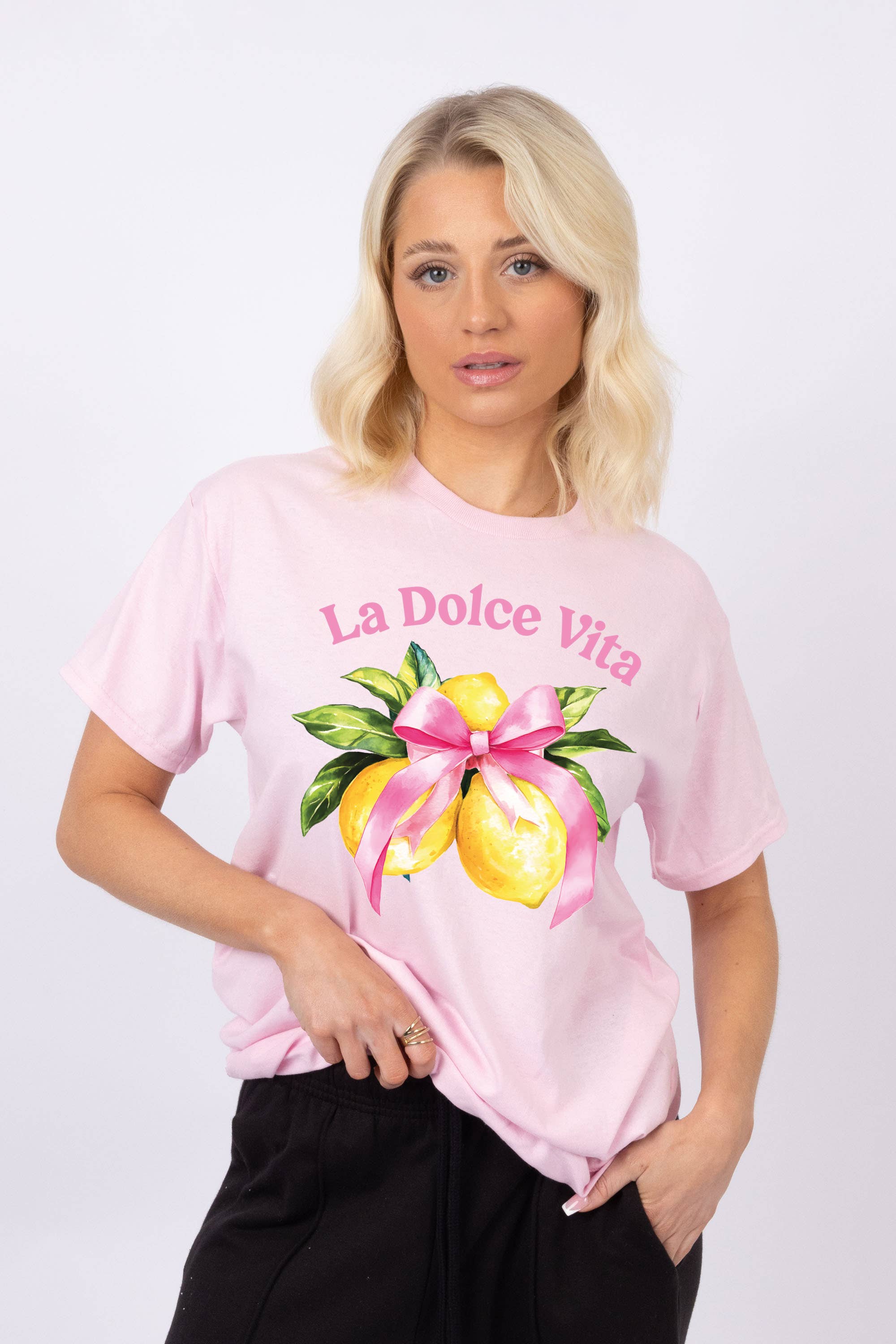 Missi Clothing - Wholesale T-shirt met print - Dames - Dames T-shirt La Dolce Vita met bedrukte strik (Custom pack)6