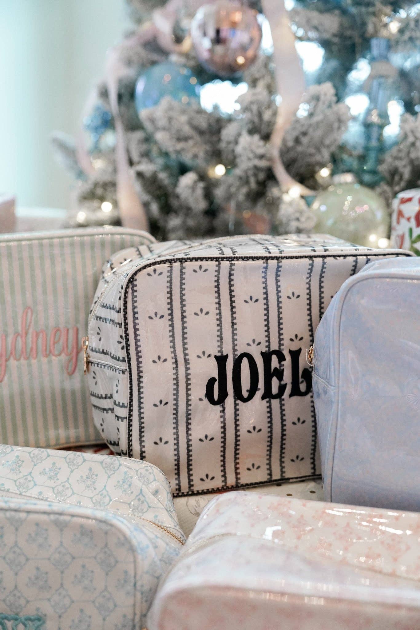 KENZKUSTOMZ - Vente Trousses de maquillage/cosmétique - Trousse de Toilette Clear Coat XL6