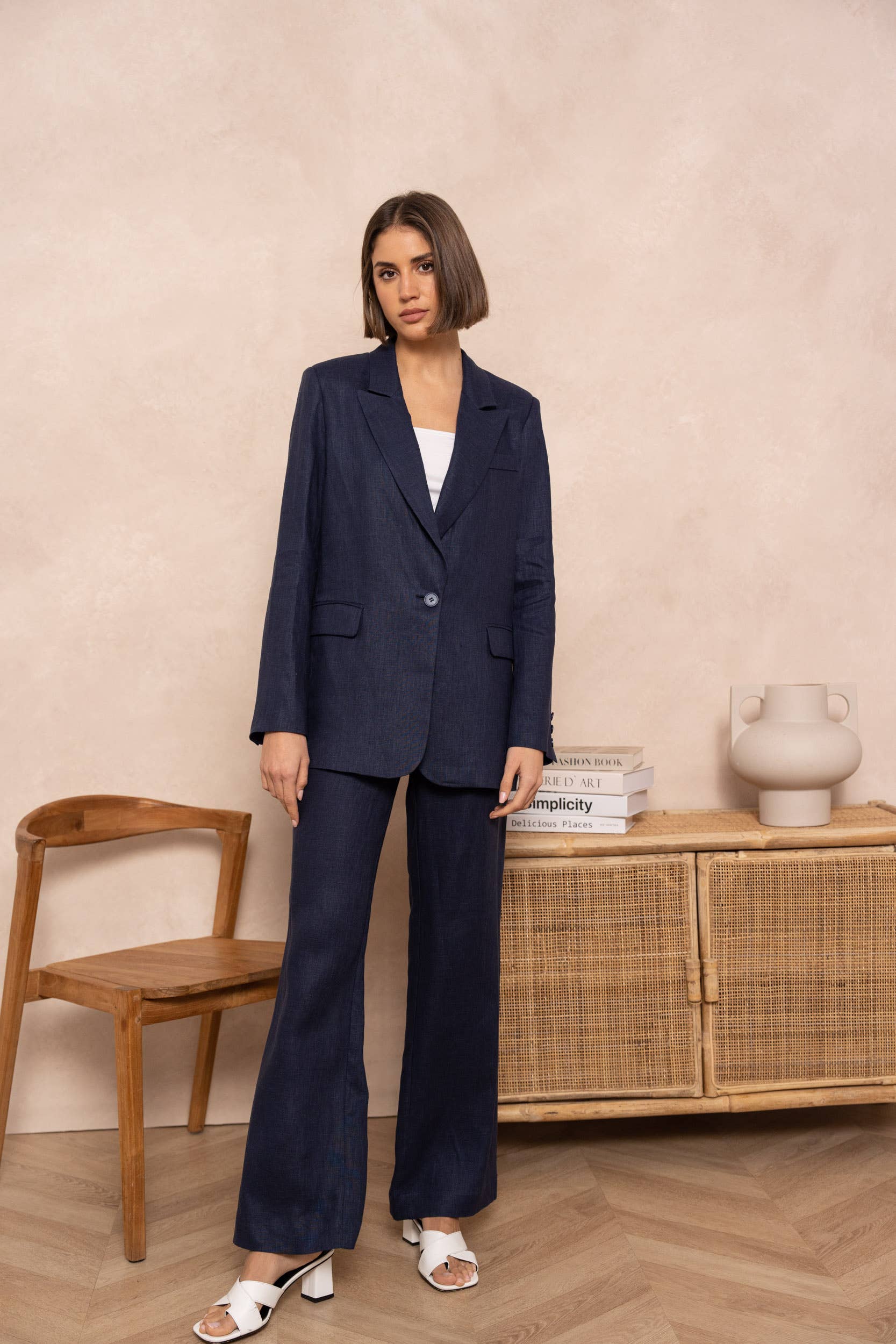 Attentif Paris - Venta al por mayor Blazer - Mujer - [De lino] Chaqueta blazer de corte recto en lino de calidad superior31