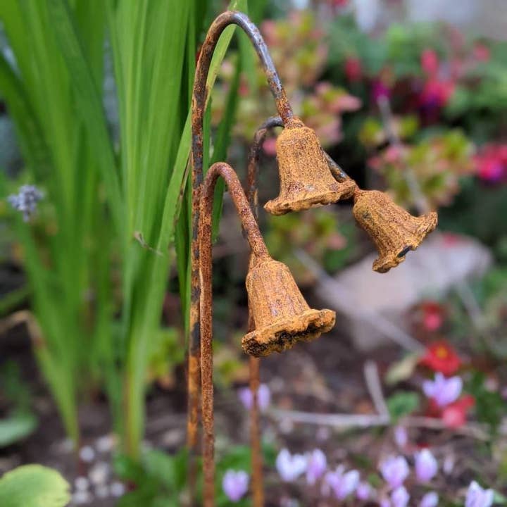 Savage Works – wholesale Outdoor ornament/decor – Metal Bluebells Garden Ornaments2