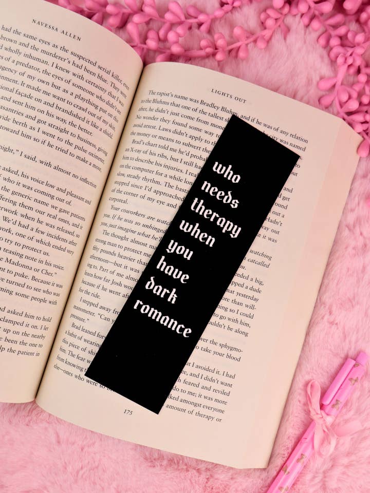 Hvem har brug for terapi, når du har et mørkt romantik-bogmærke for engroshandel hos Miessol