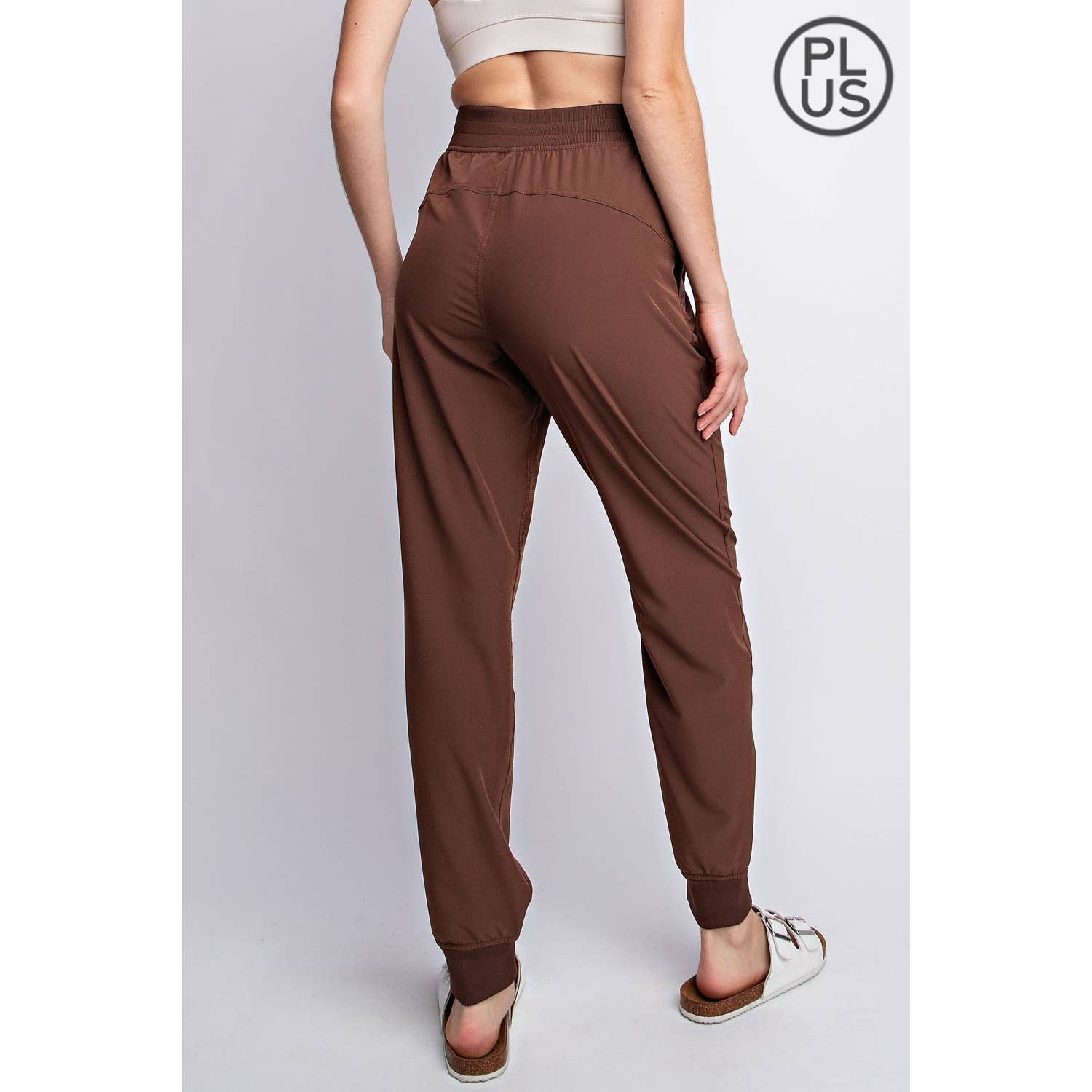 Rae Mode – Großhandel Trainings-/Jogginghose – Damen – JOGGINGHOSE AUS OXFORD ST WOVEN DANCE STUDIO IN ÜBERGRÖSSE MIT MITTLERER LEIBHÖHE10