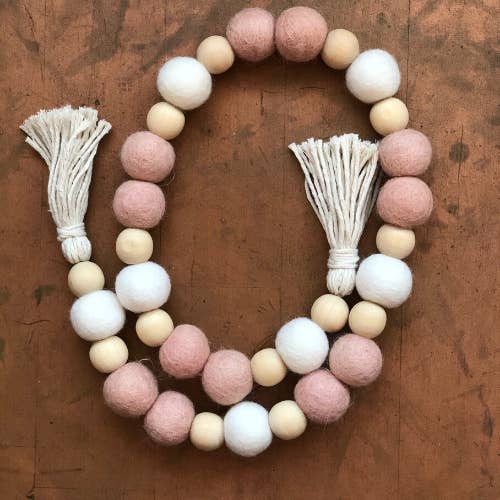 Filt Ball Garland, Planteskole Garland, Boho for engroshandel hos Whip Up Whatever