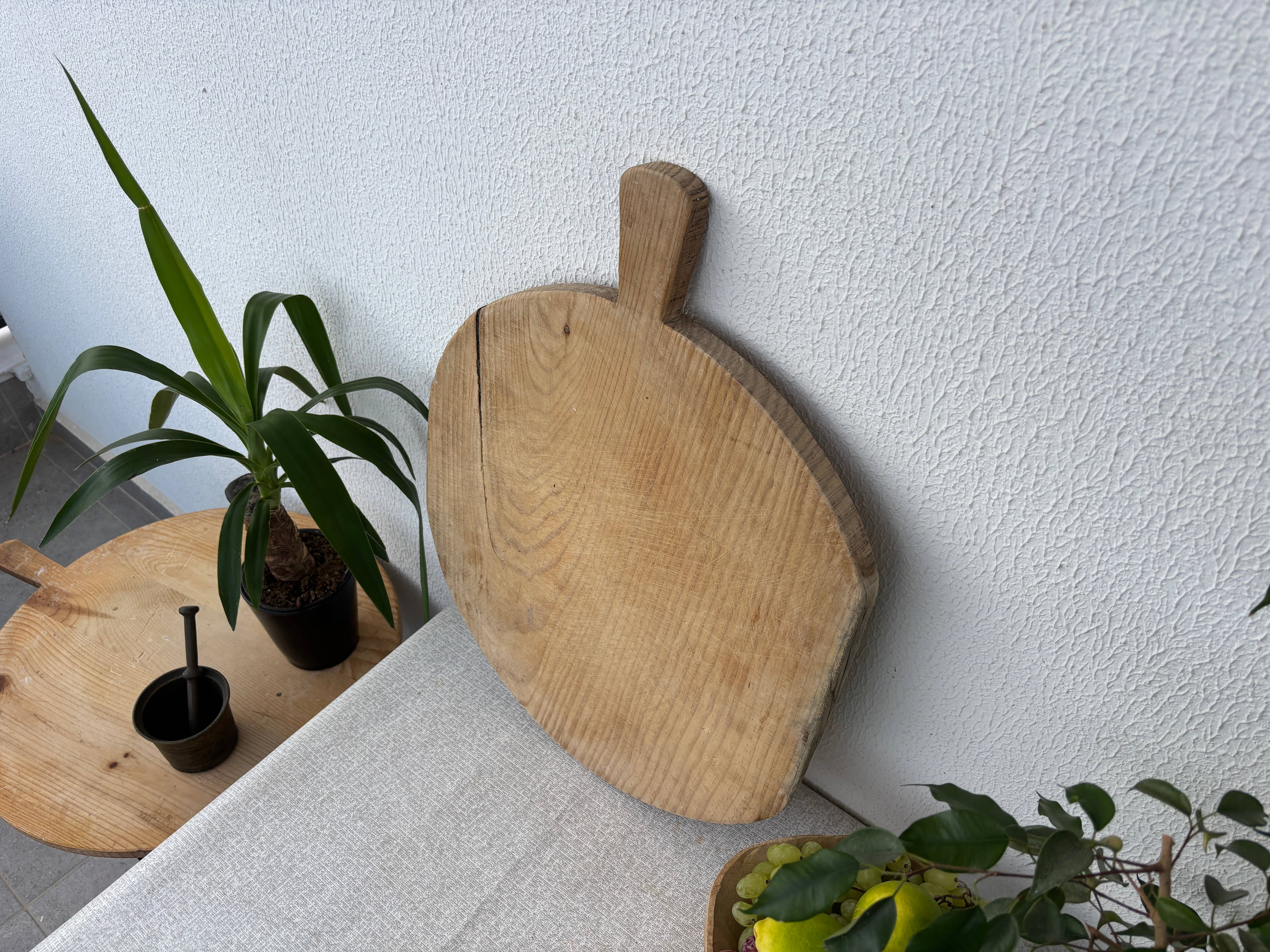 Rustic Remnents – wholesale Cutting board – Antique Turkish bread board | Handmade Wood Board4