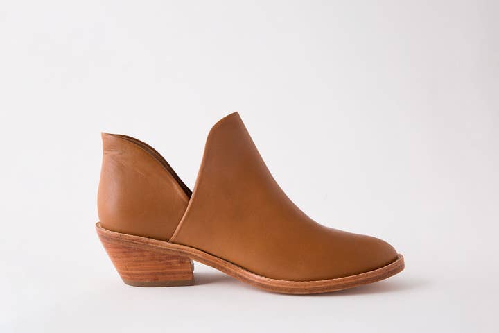 Elise for wholesale by Fortress