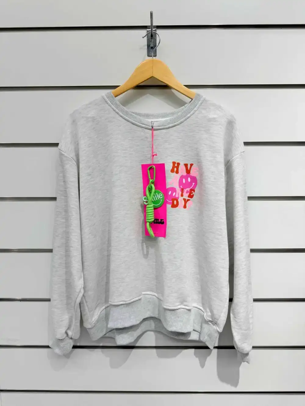 Chilli Girl Collection – wholesale Sweatshirt - Dam – Tröja med rund halsringning och smiley-tryck4