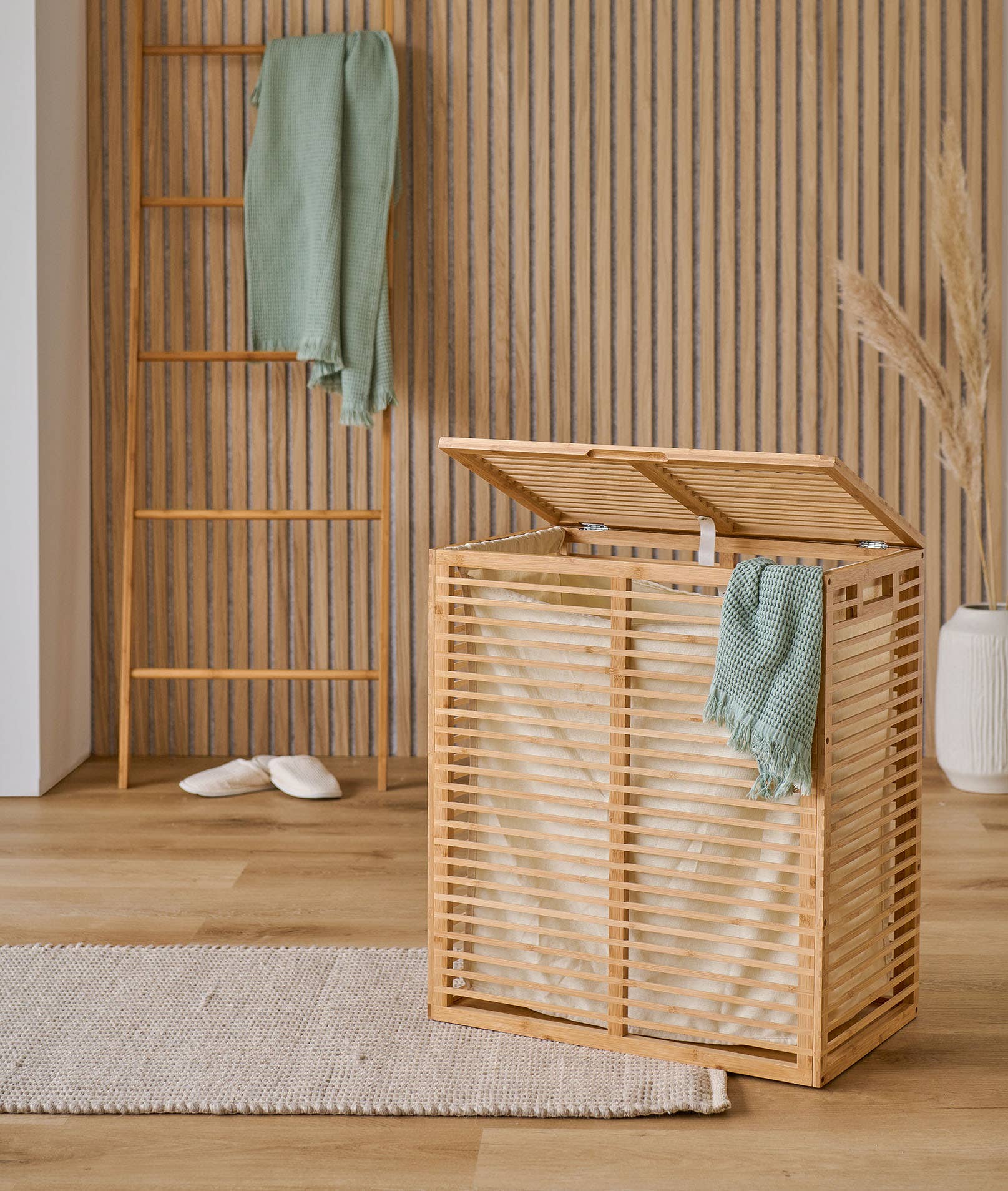 nature Laundry basket, bamboo/cotton for wholesale on Faire1