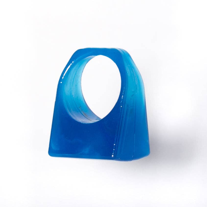 JUBE JWLS - Vente Bague de cocktail/de cérémonie - Blue-Ray - Bijou en anneau en plastique recyclé unique7