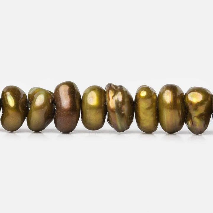 Perles Keshi d'eau douce percées au centre de 7 mm, vert pois, 38 cm pour la vente par Beads of Cambay