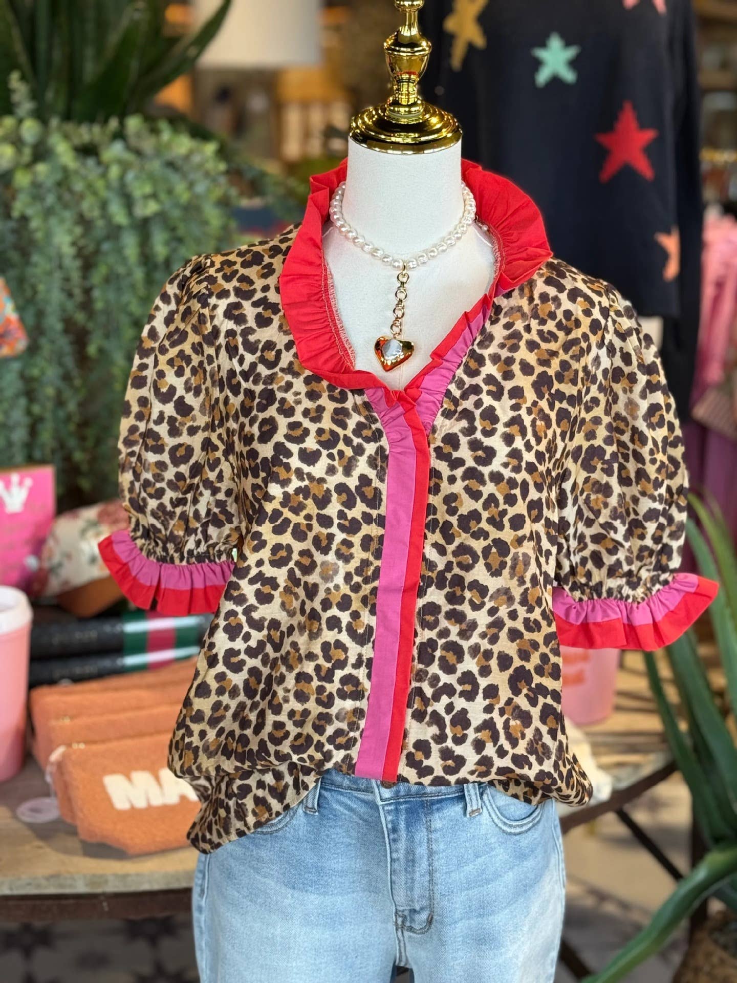 Leo Elegance Ruffle frilled Leopard print blouse short sleeve for wholesale on Faire3