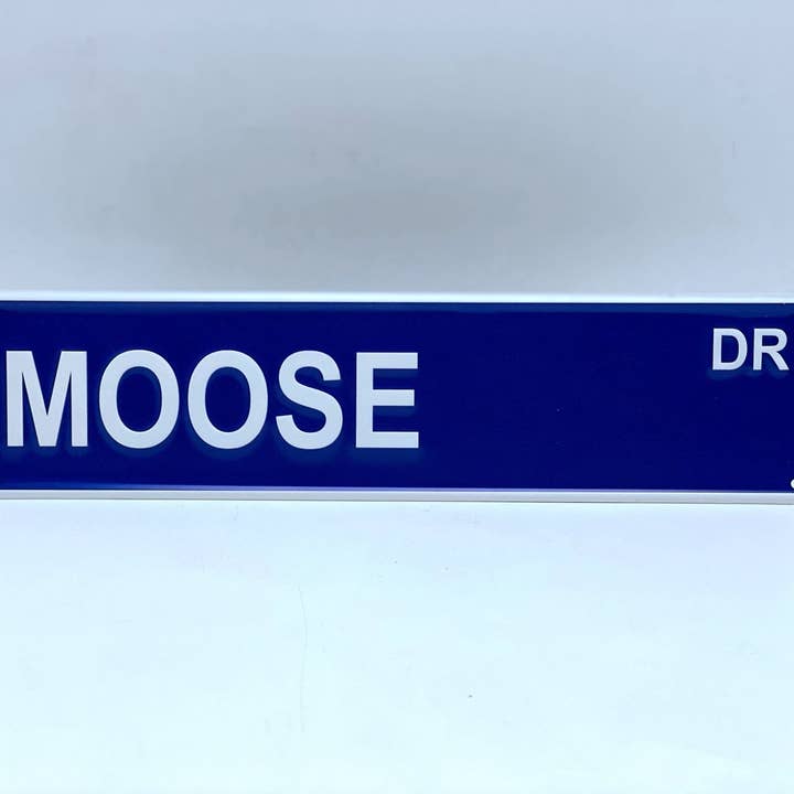 Moose Dr. Metalen bord met reliëf - 16* 4 inch voor wholesale door inVintage