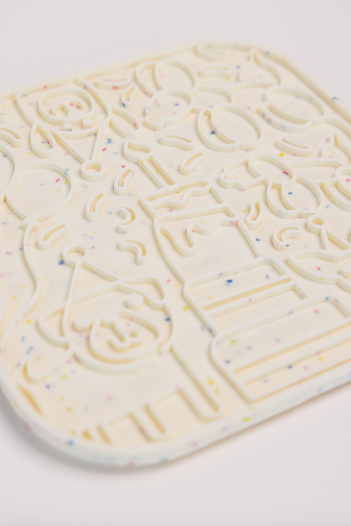 The Modern Dog Company - Wholesale Pet Food Mat - Dog - It's a Birthday Pawty Lick Mat2